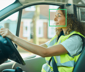 Woman-driving-behaviour-detection-dashcam